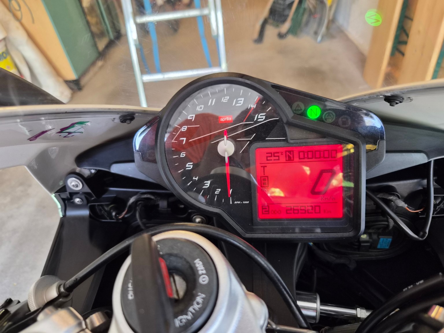 APRILIA RSV4 APRC-image-2