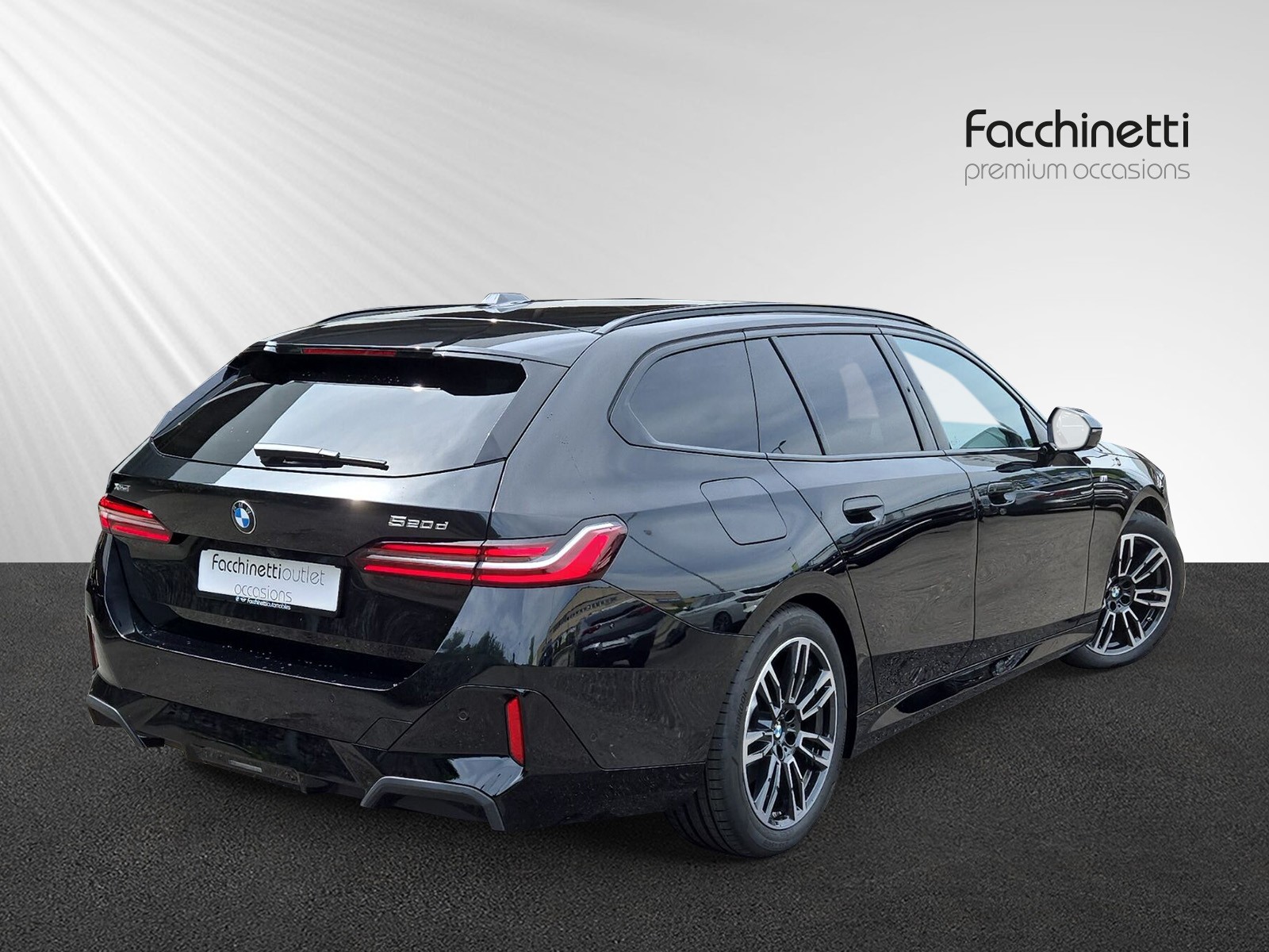 BMW 520d xDrive 48V Touring M Sport Steptronic-showroom-element-2