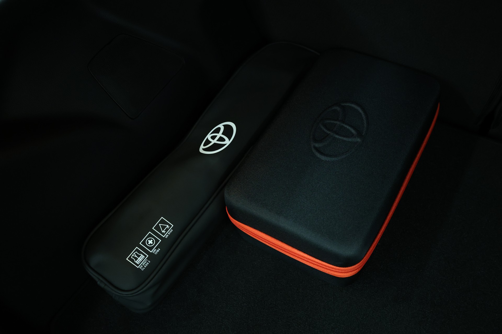 TOYOTA Yaris 1.5 VVT-i HSD Teamplayer-image-33