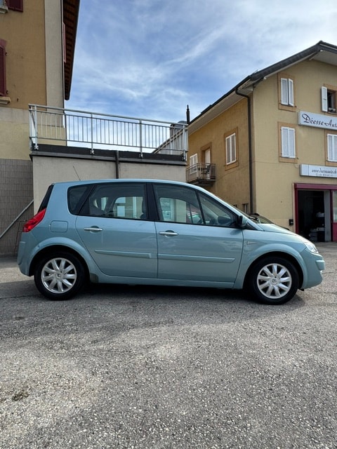 RENAULT Scénic 2.0 16V Dynamique-image-6