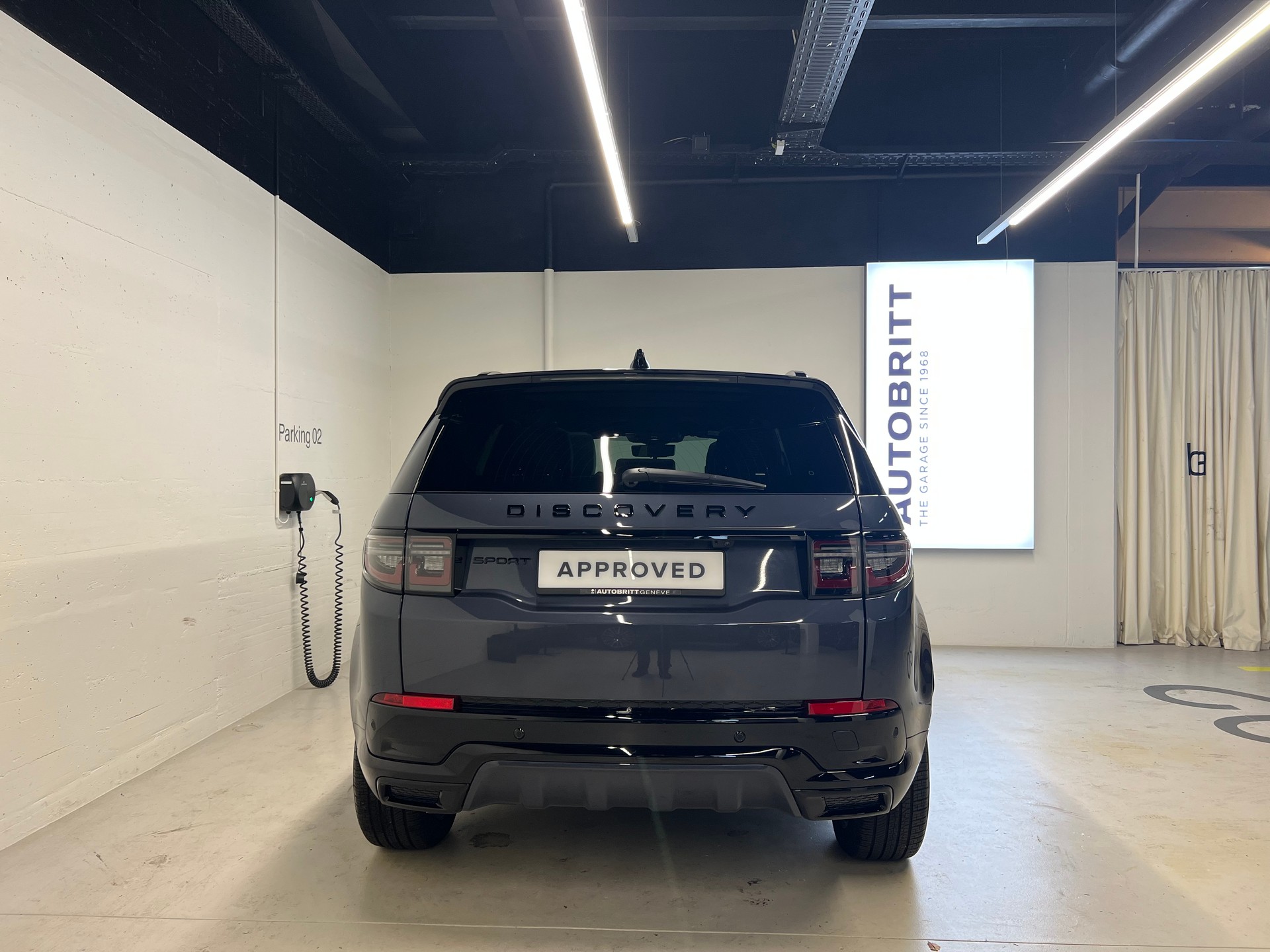 LAND ROVER Discovery Sport 1.5 T 270e Landmark-image-8