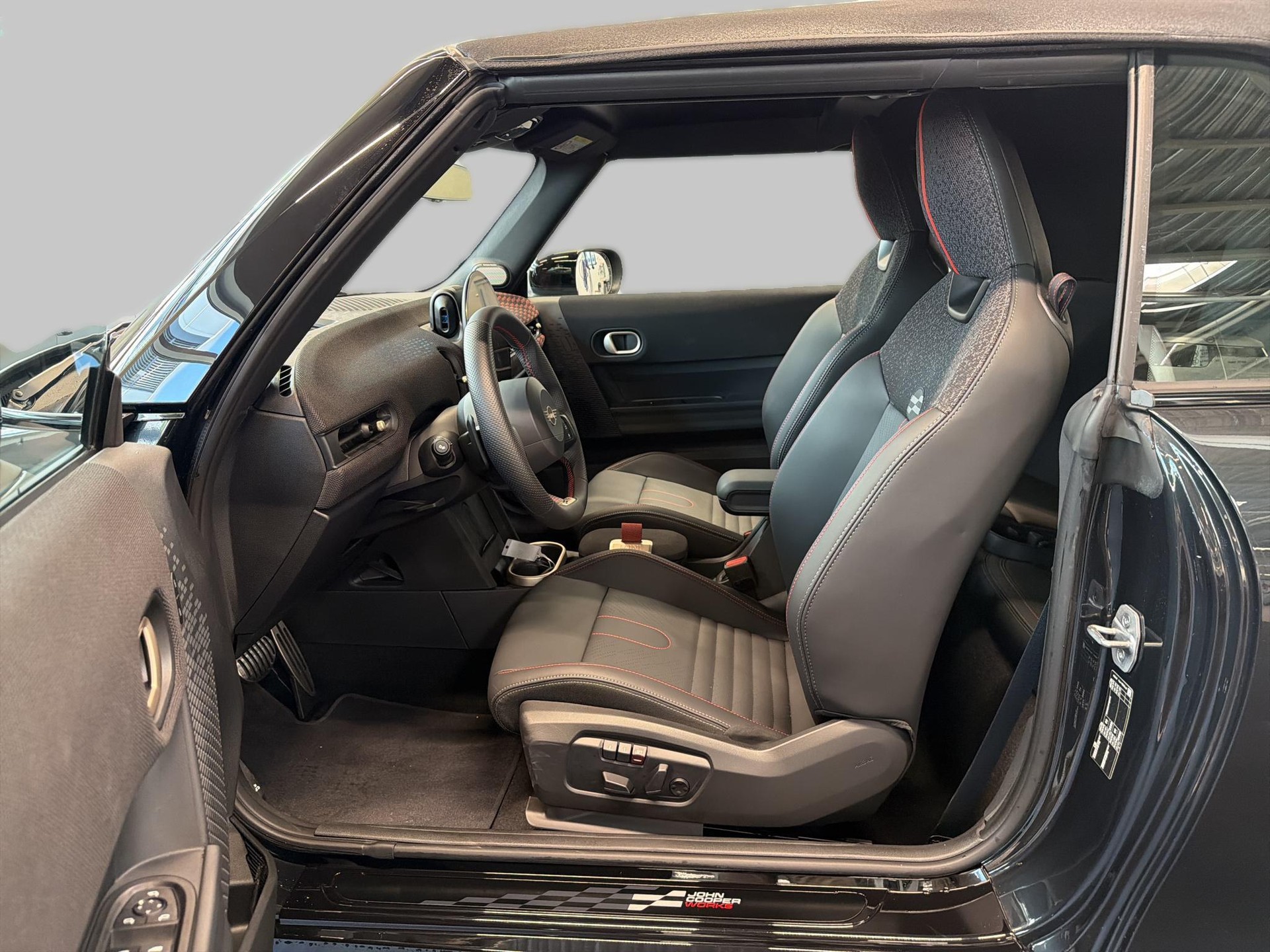 MINI John Cooper Works Cabrio-image-13