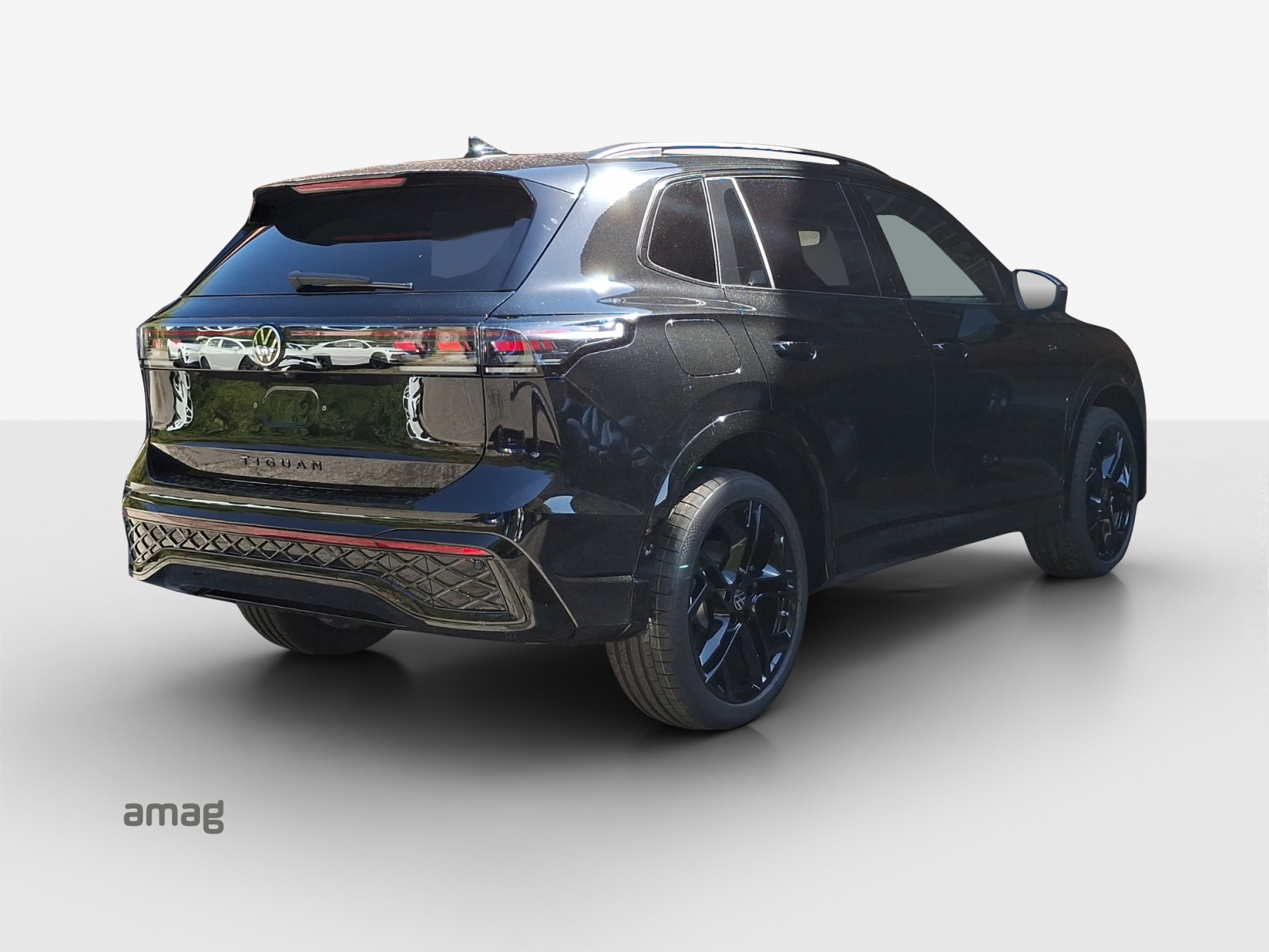 VW Tiguan 2.0 TSI DSG R-Line Plus 4Motion-image-4