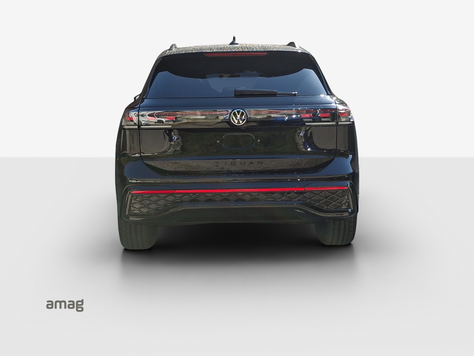 VW Tiguan 2.0 TSI DSG R-Line Plus 4Motion-showroom-element-3
