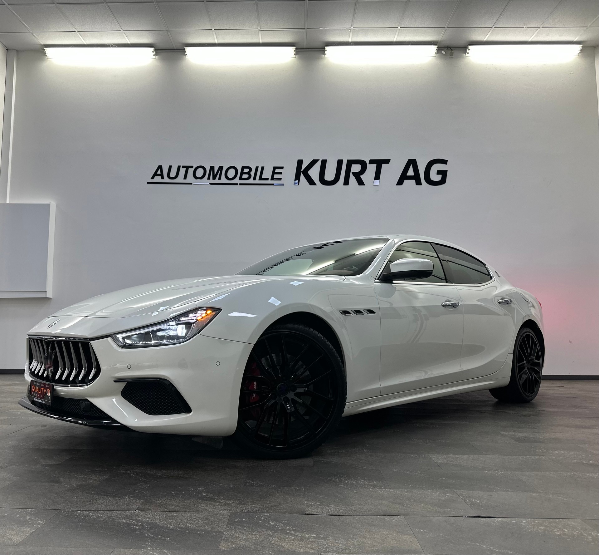 MASERATI Ghibli S Q4 3.0 V6 Automatica-showroom-element-1