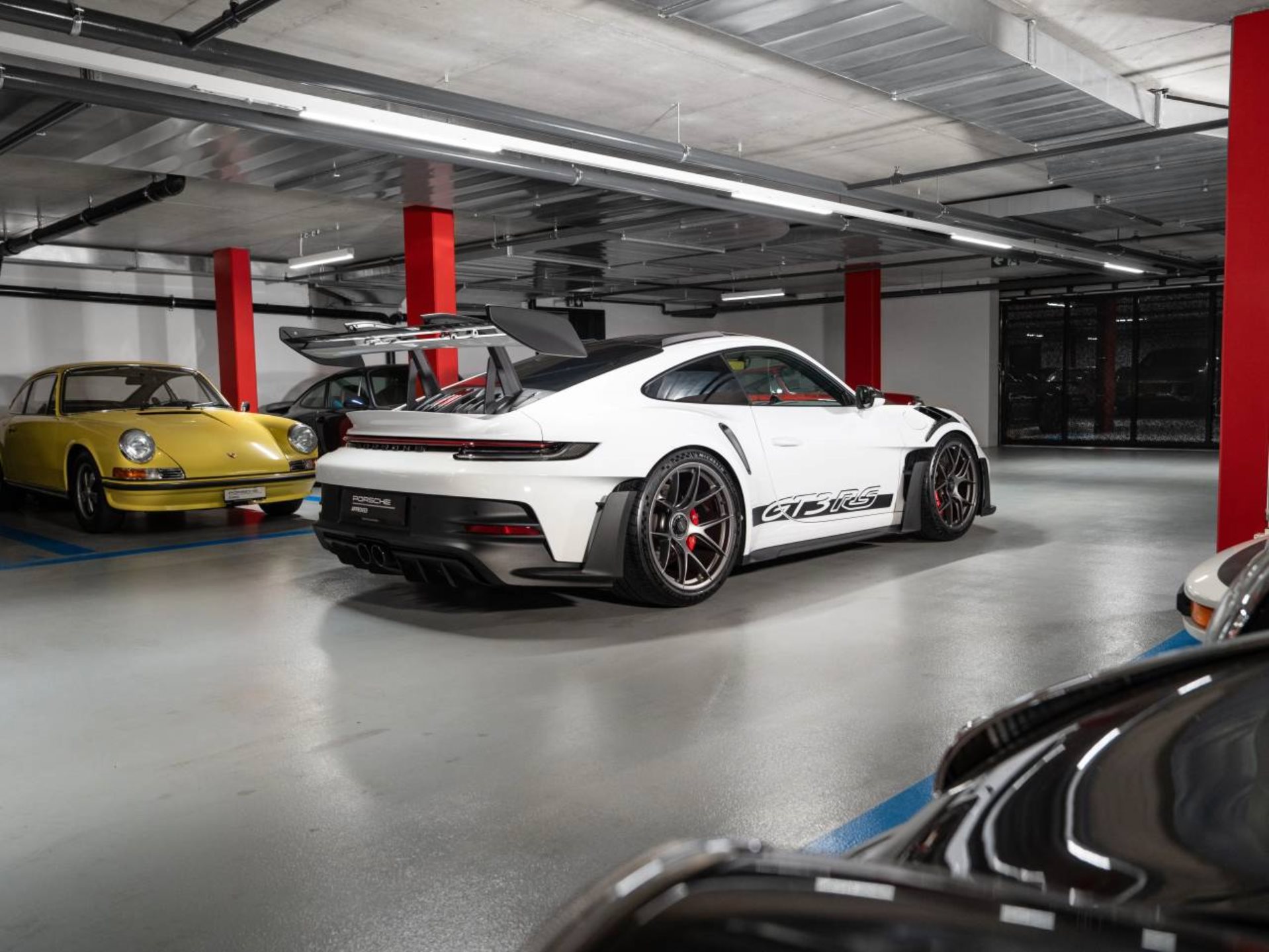 PORSCHE 911 GT3 RS-image-5