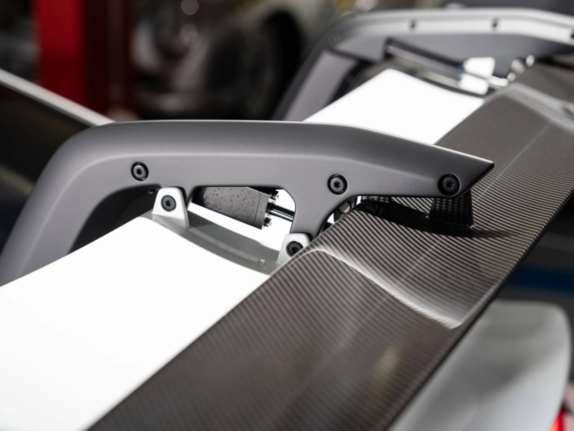 PORSCHE 911 GT3 RS-image-31