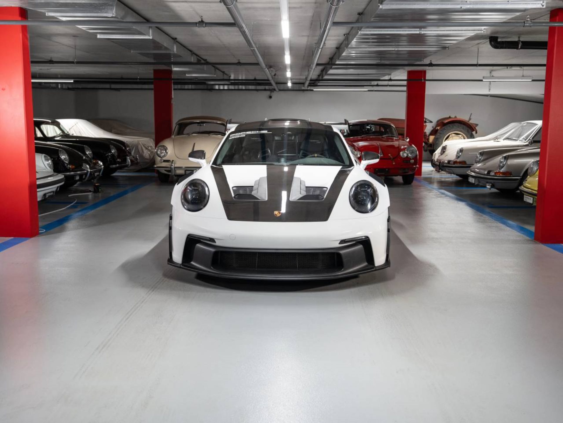 PORSCHE 911 GT3 RS-image-6