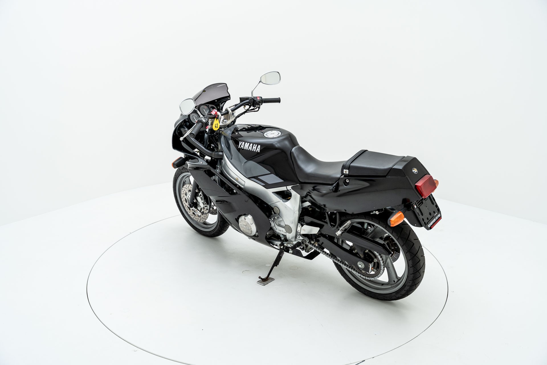 YAMAHA FZR 600-image-4