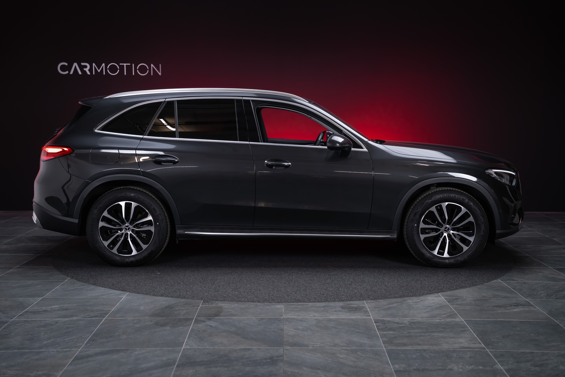 MERCEDES-BENZ GLC 200 Avantgarde 4matic / Rückfahrkamera / el.Sitze / Ambientebeleuchtung-showroom-element-3