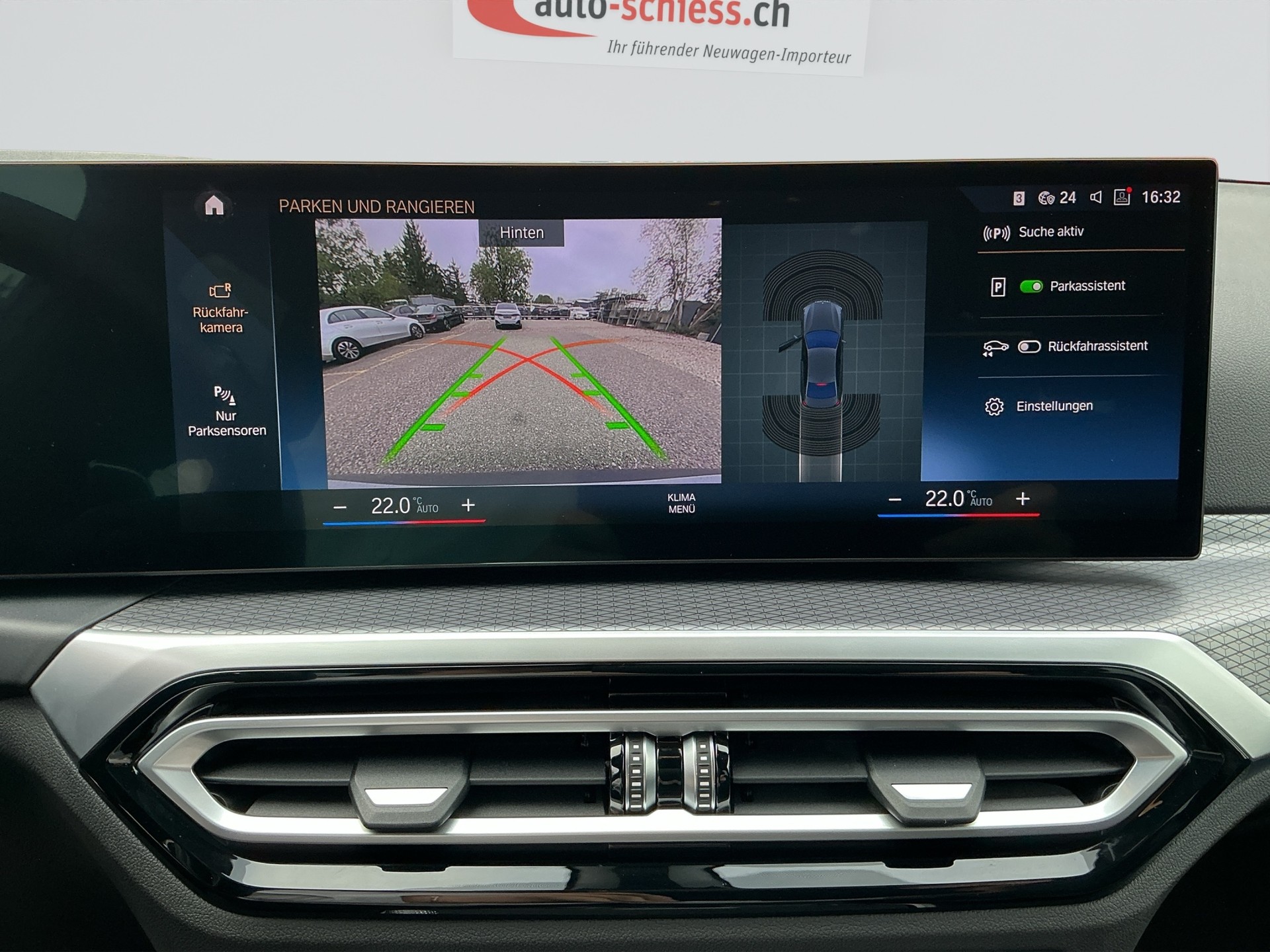 BMW 320 i Limousine M Sport Shadow Line-image-11