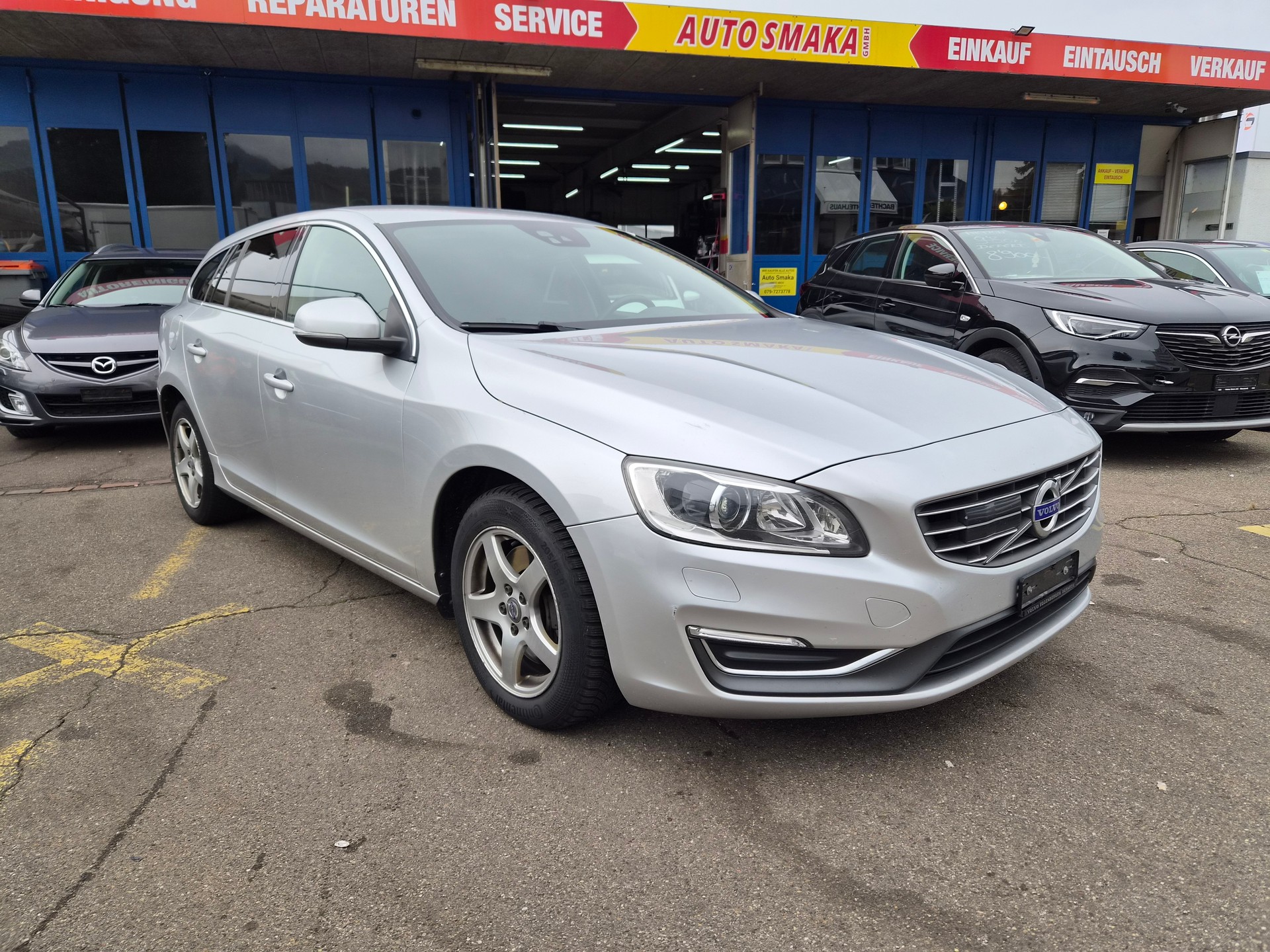 VOLVO V60 D5 AWD Momentum Geartronic