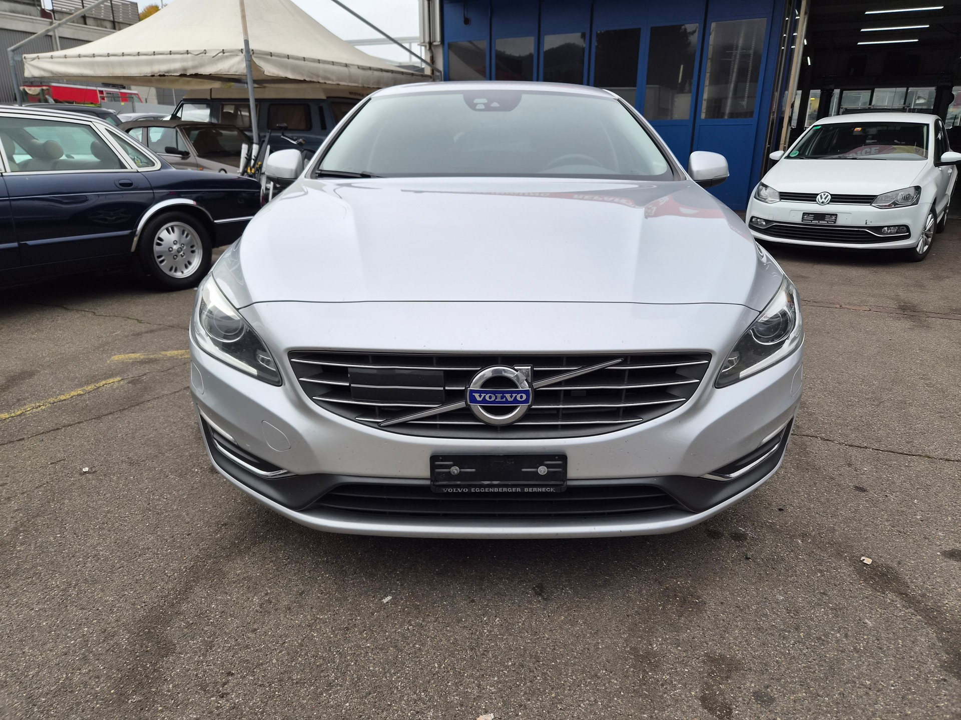 VOLVO V60 D5 AWD Momentum Geartronic-showroom-element-1