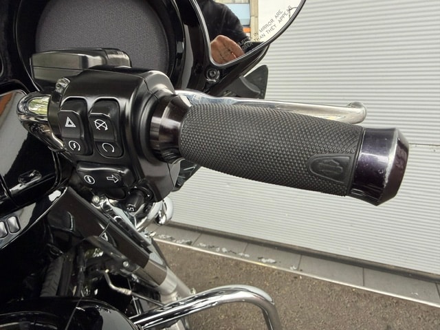 HARLEY-DAVIDSON FLHXS Street Glide Special ABS-image-8