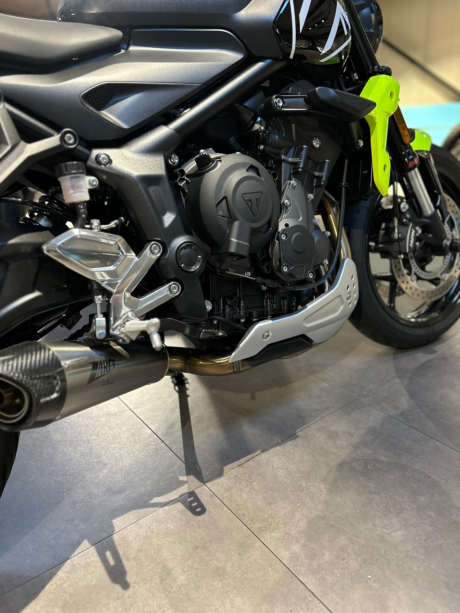 TRIUMPH Trident 660-image-4