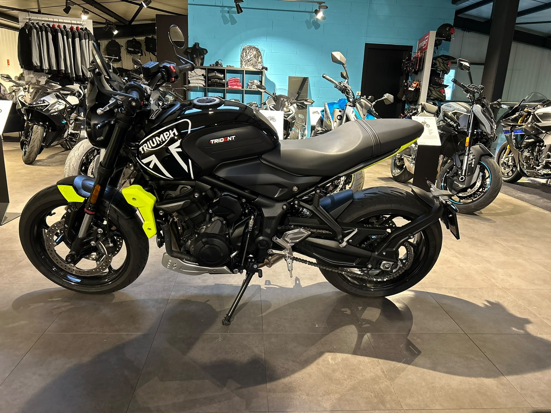 TRIUMPH Trident 660-image-2