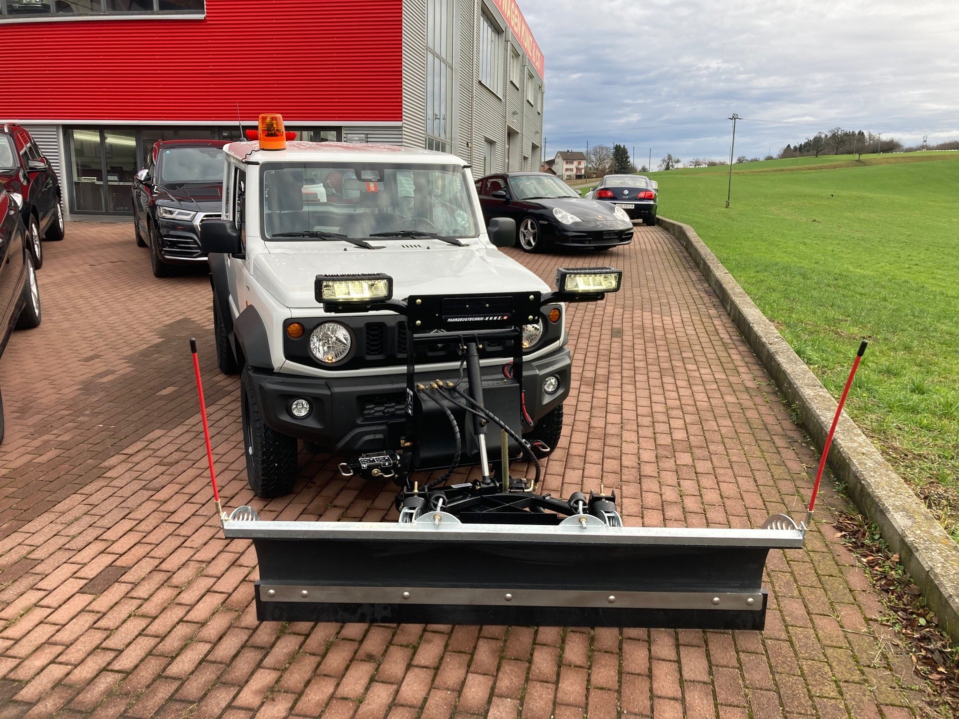 SUZUKI Jimny 1.5 Compact+ 4x4 Schneepflug Winterdienst-image-1