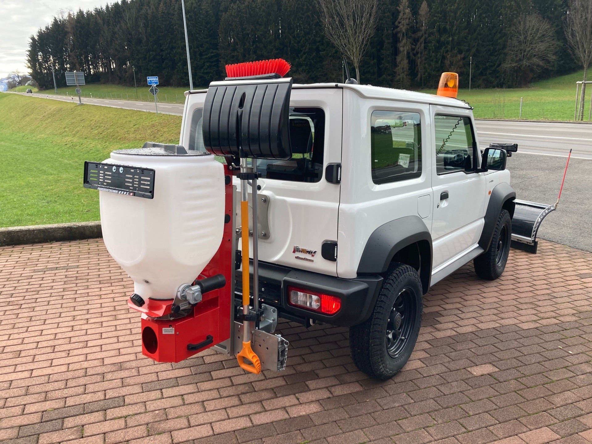 SUZUKI Jimny 1.5 Compact+ 4x4 Schneepflug Winterdienst-image-6