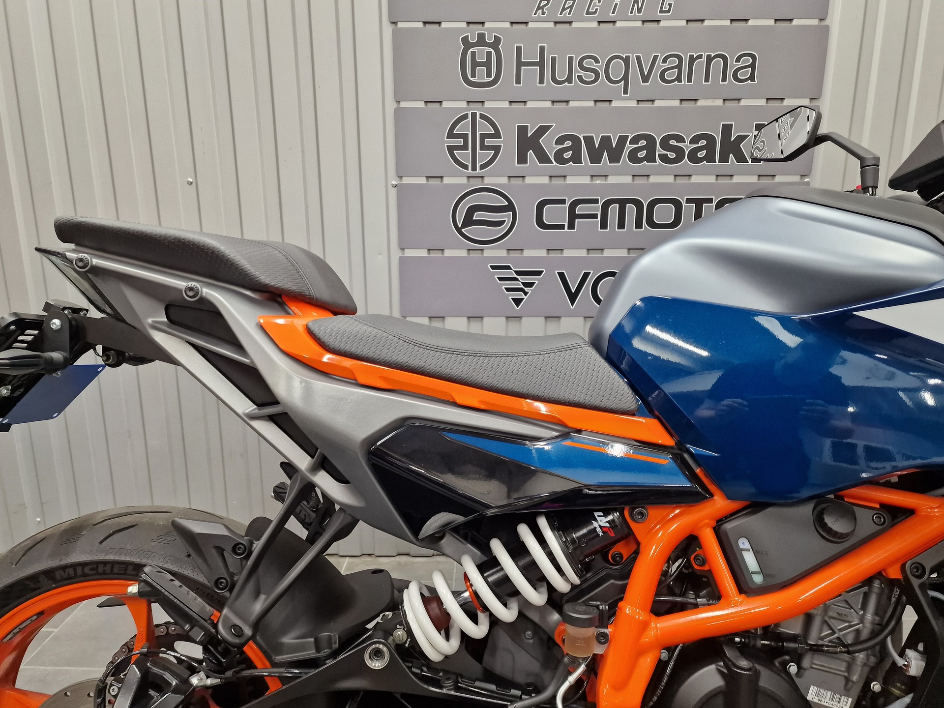KTM 390 Duke-image-5