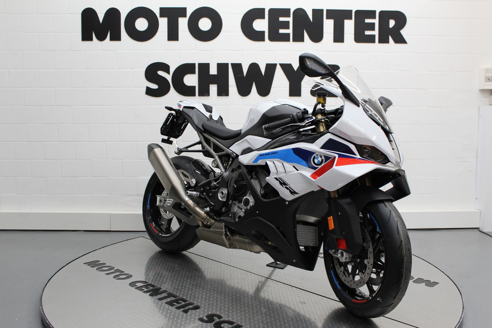 BMW S 1000 RR-image-1