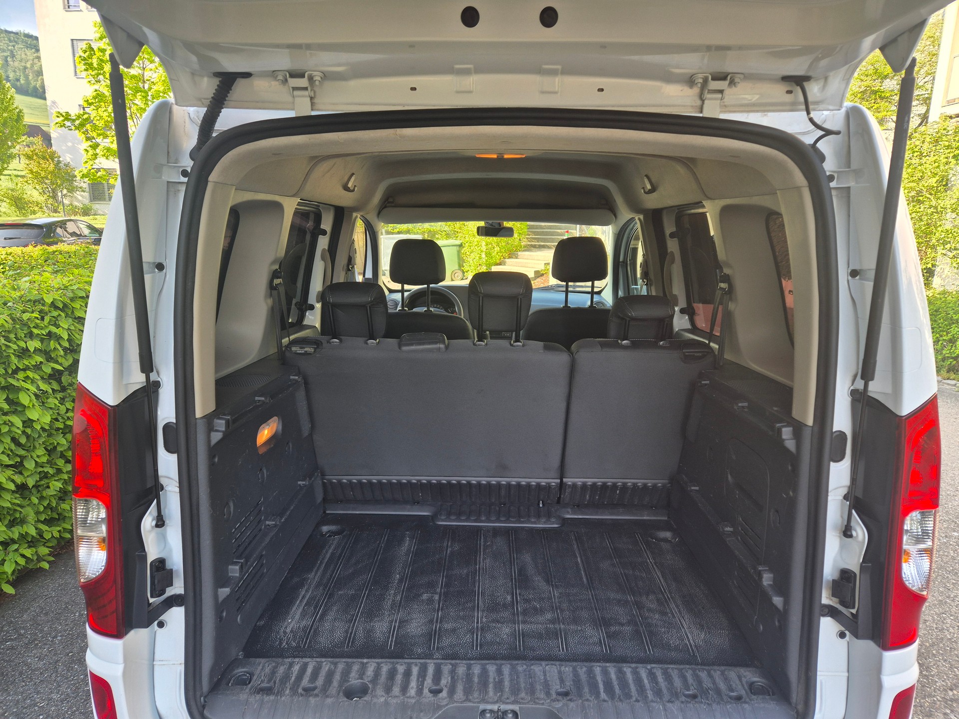 MERCEDES-BENZ Citan Tourer 109 CDI L 5-Plätzer/5 places-image-10