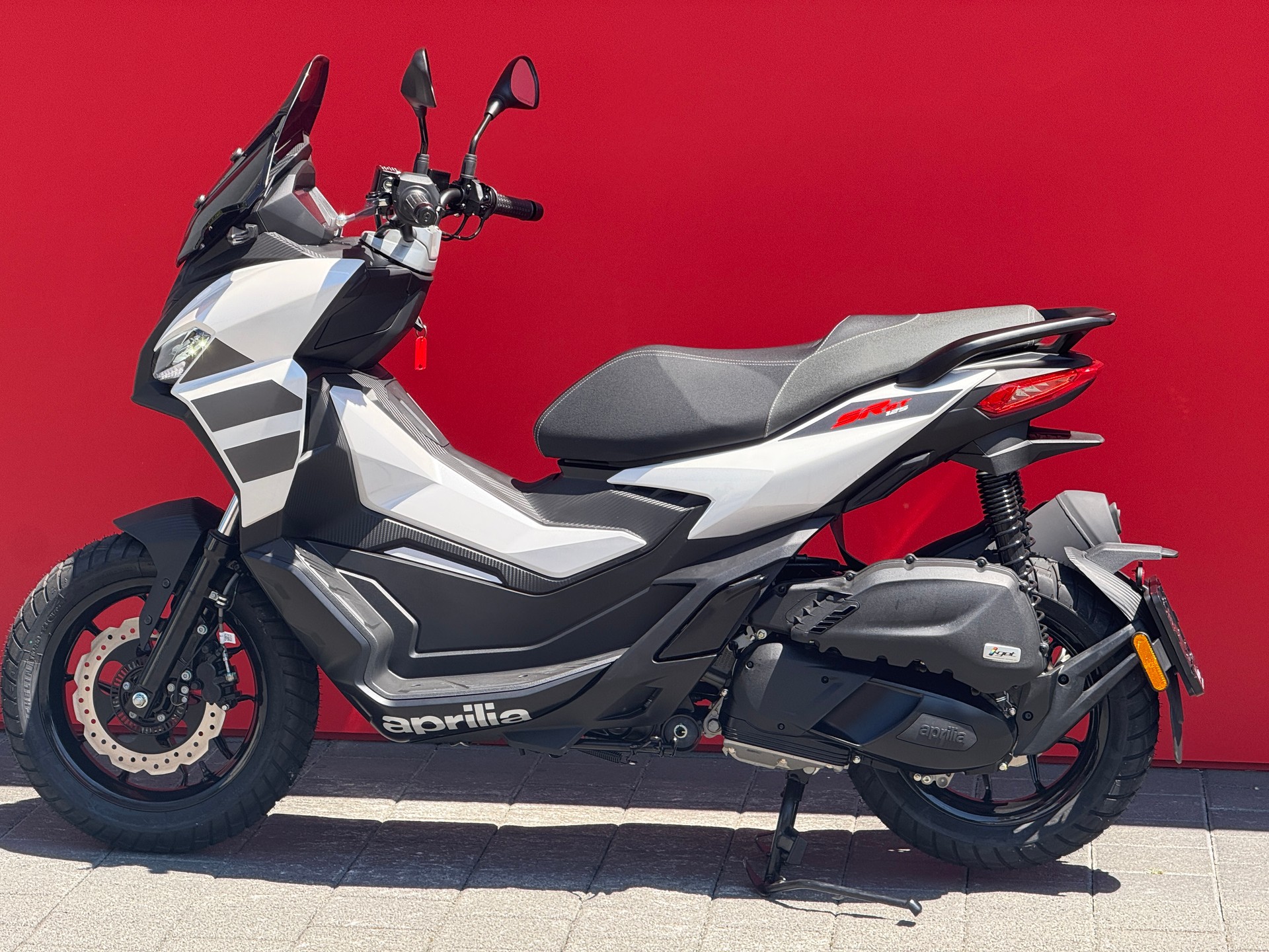 APRILIA SR 200 GT ABS E5+-image-12