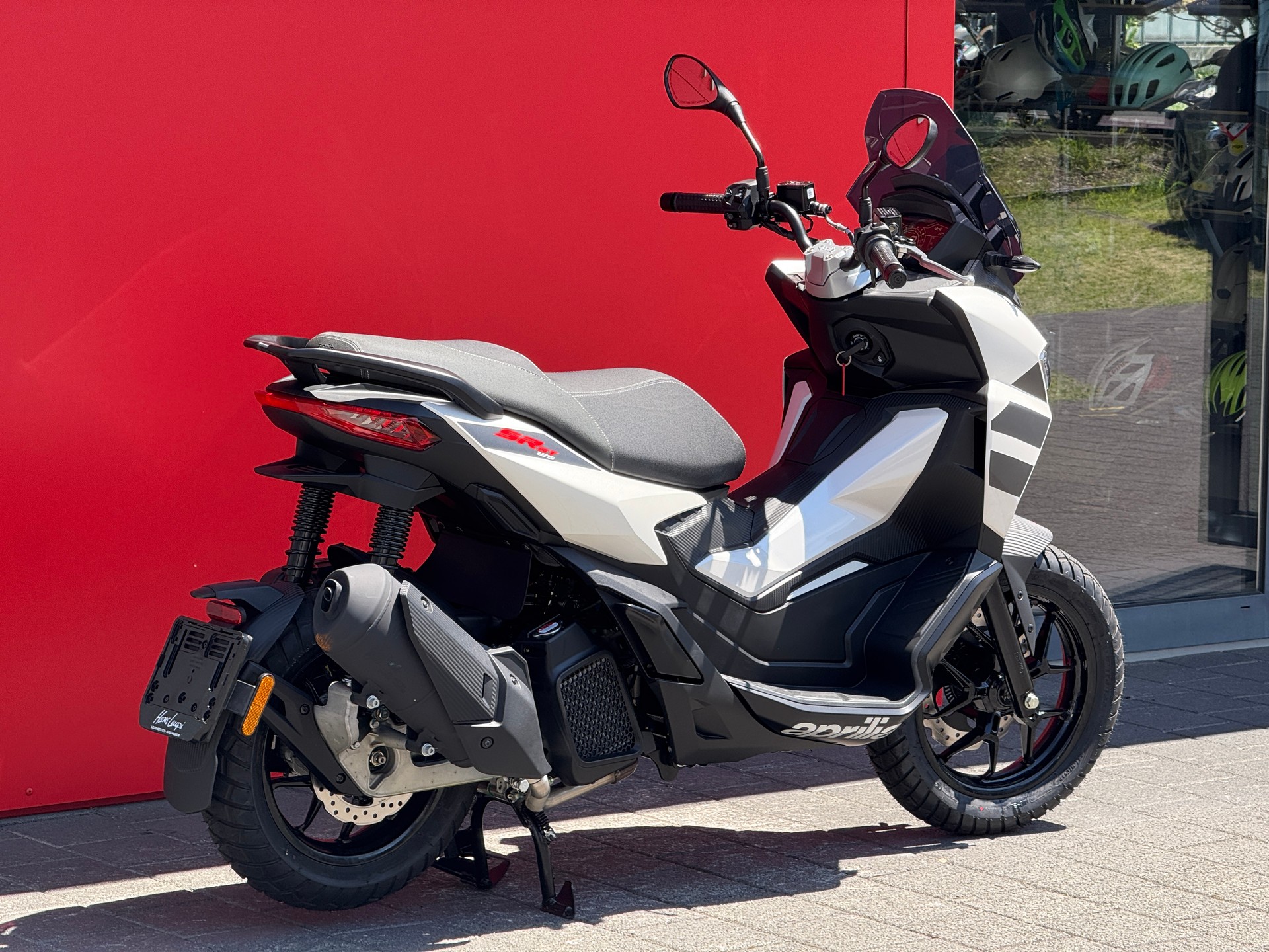 APRILIA SR 200 GT ABS E5+-image-2