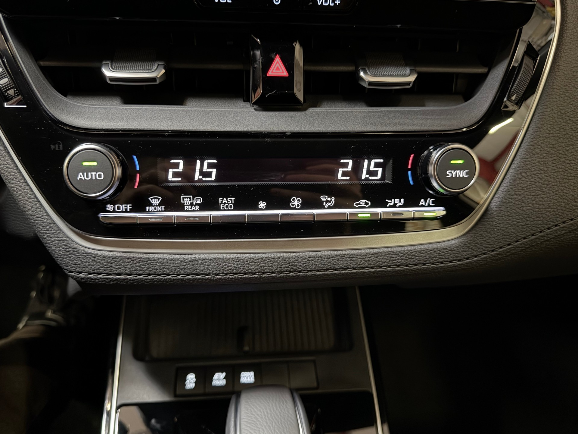 TOYOTA Corolla Cross 2.0 Trend e-CVT-image-24