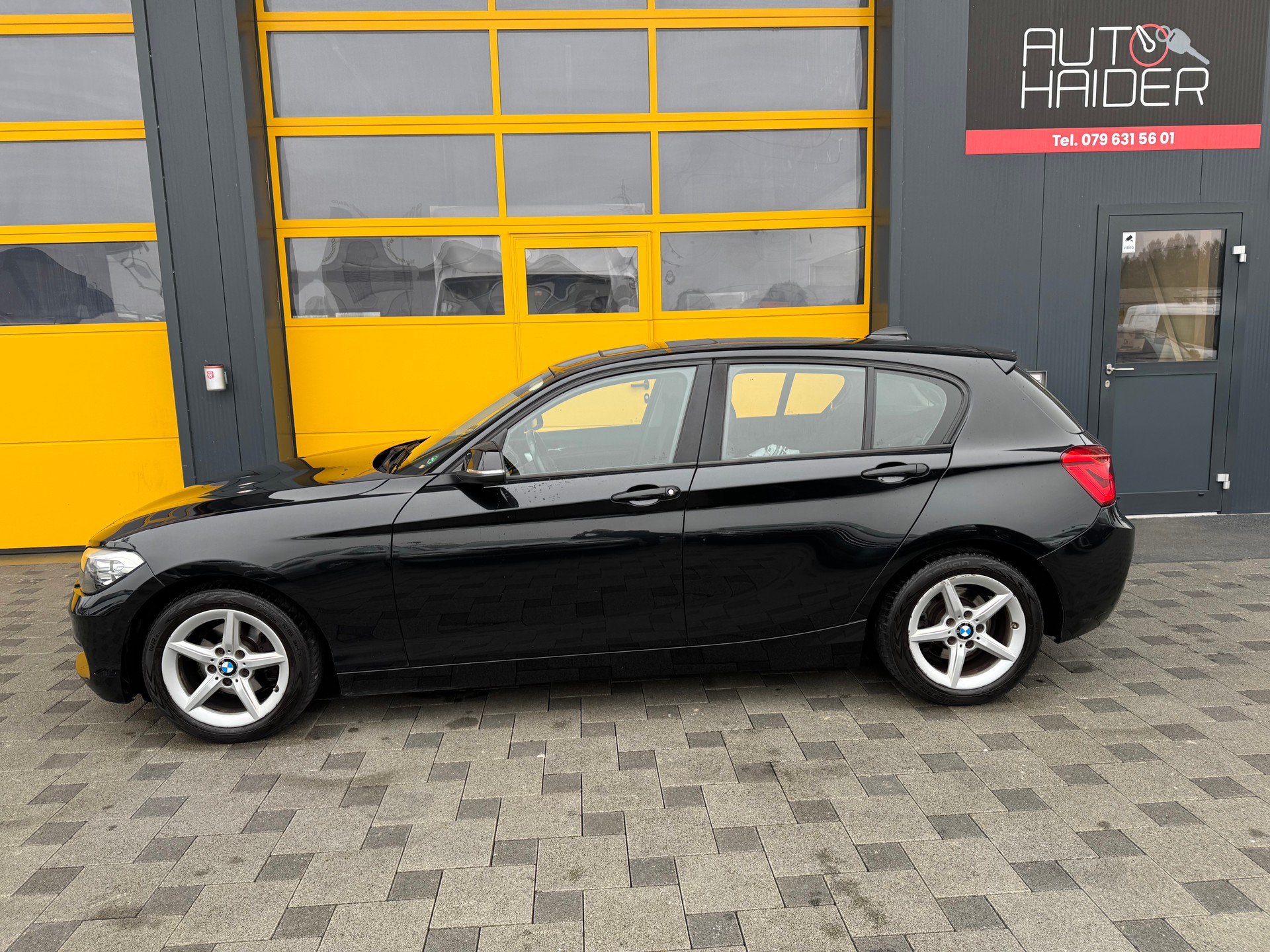 BMW 116d Efficient Dynamics Edition-image-7