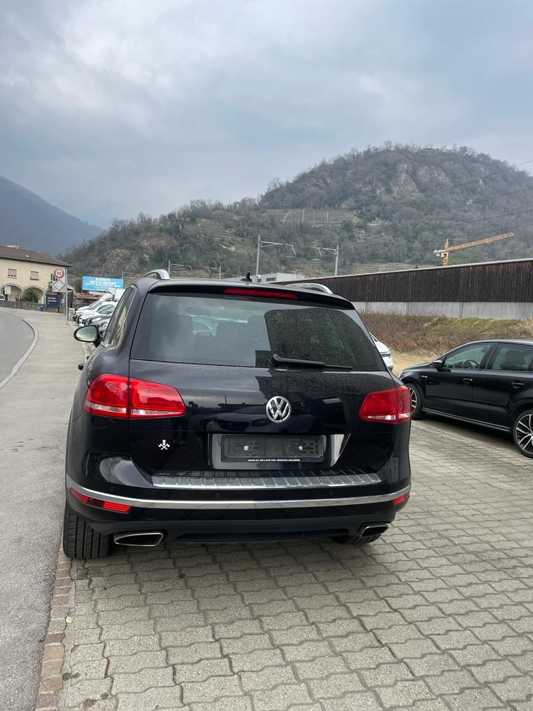 VW Touareg 3.0 TDI BlueMotion Technology Tiptronic-image-5
