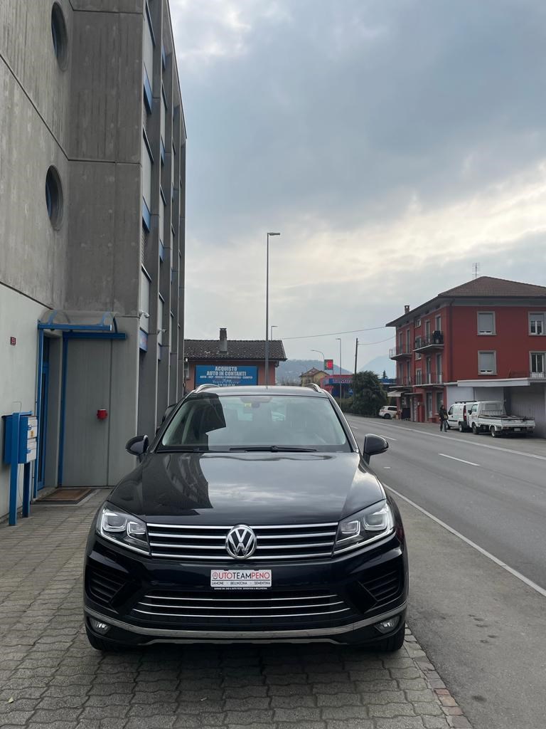 VW Touareg 3.0 TDI BlueMotion Technology Tiptronic-image-1