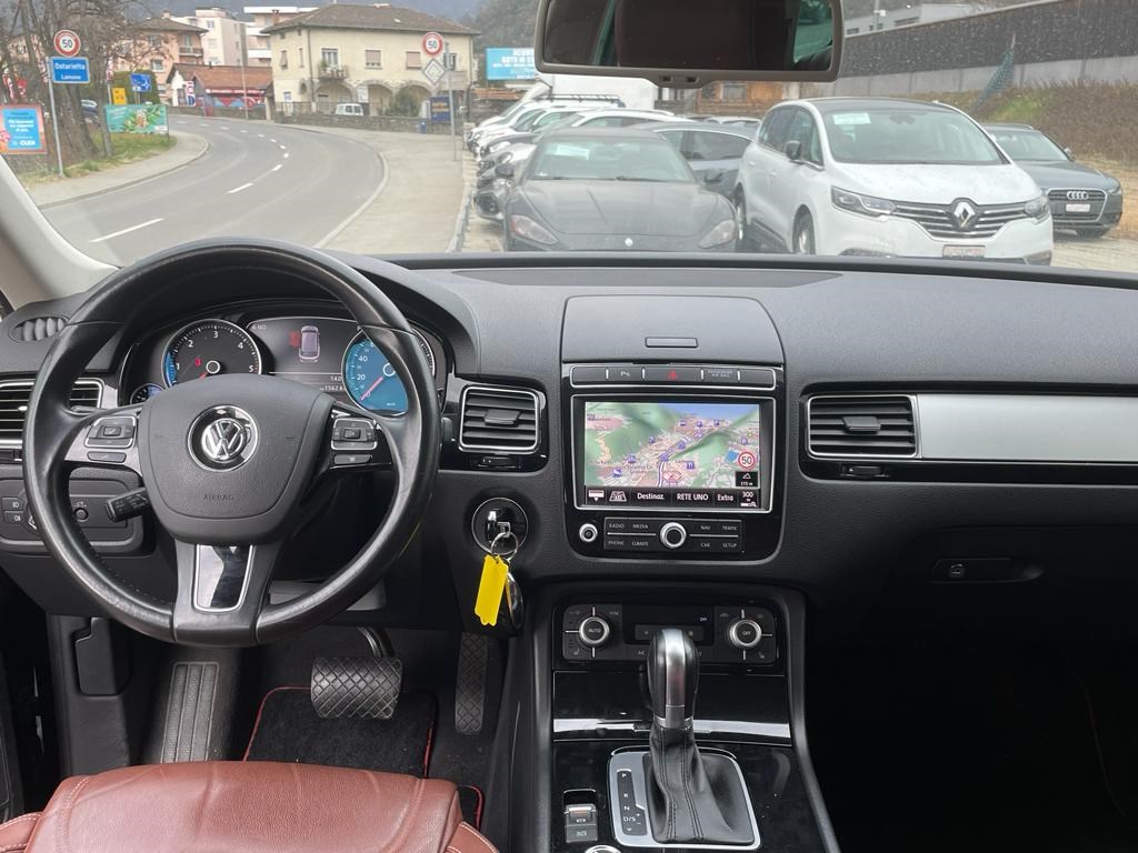 VW Touareg 3.0 TDI BlueMotion Technology Tiptronic-image-10