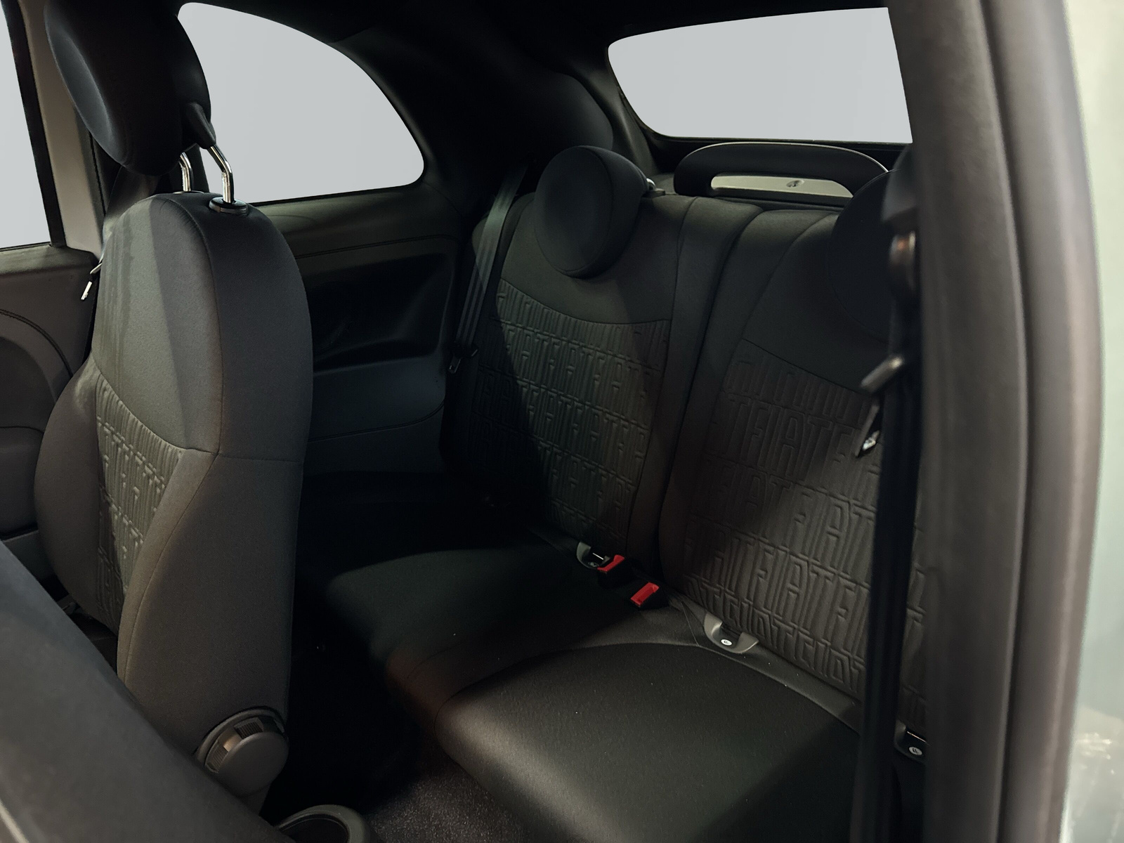 FIAT 500 C 1.0 Hybrid Dolcevita-image-9