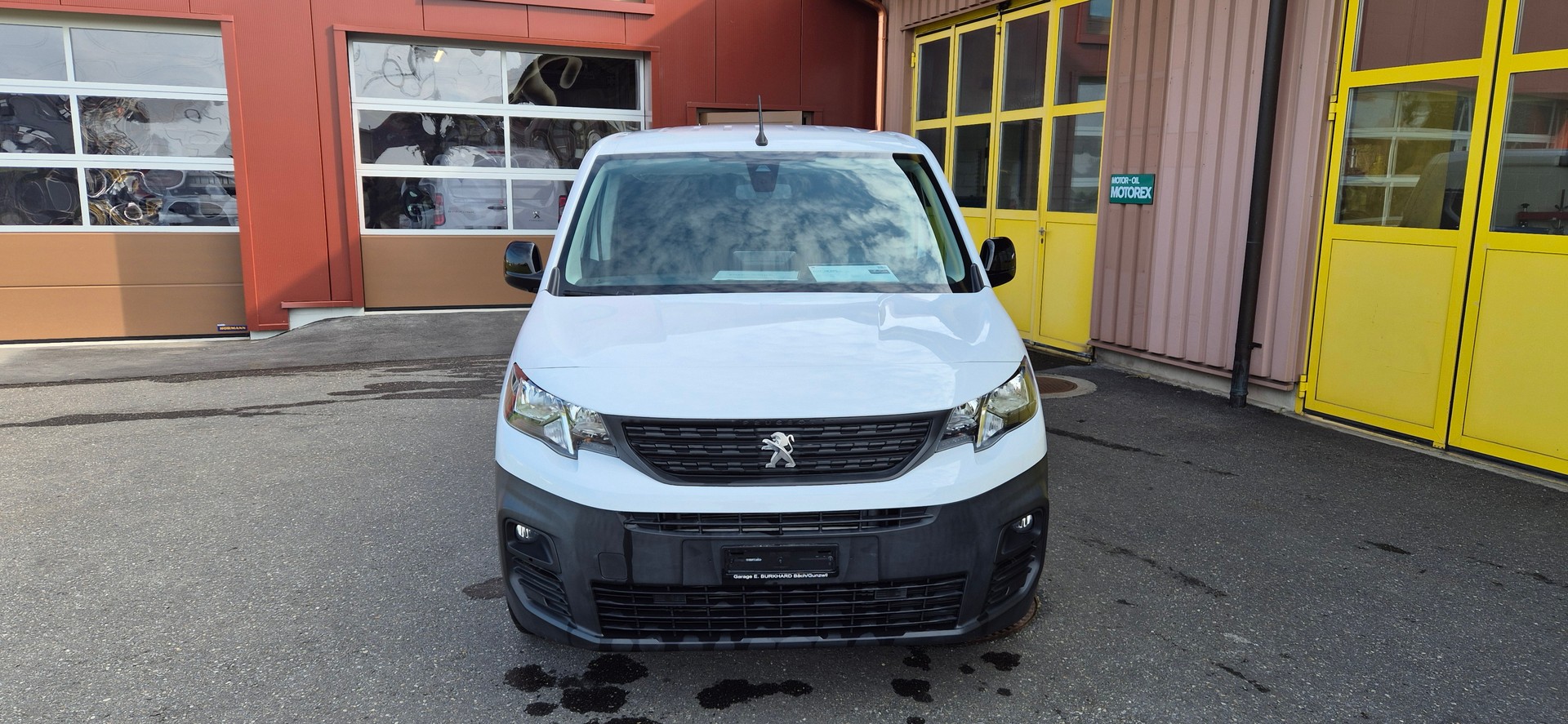 PEUGEOT e-Partner 50kWh Long-image-5