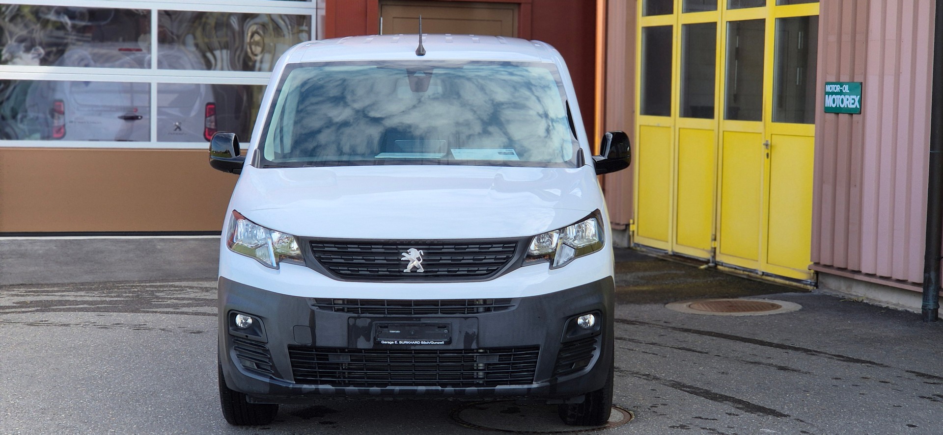 PEUGEOT e-Partner 50kWh Long