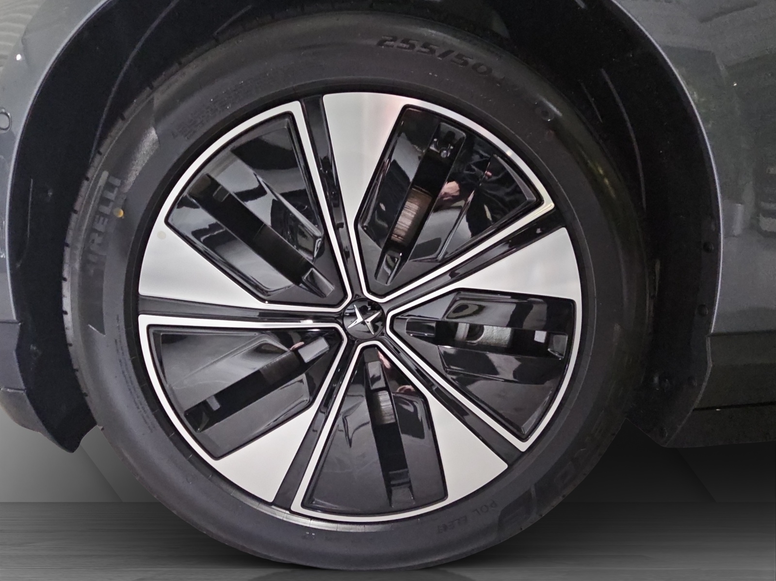 POLESTAR 4 Long Range Dual Motor Prime-image-8