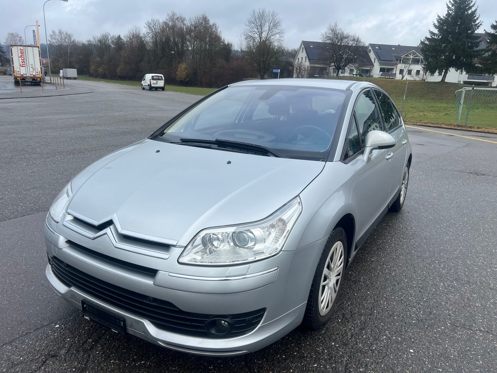 CITROEN C4 Berline 2.0i 16V Exclusive Automatic-image-2