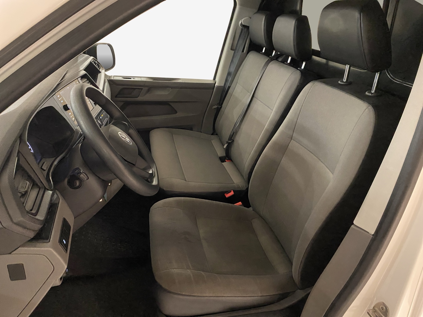 VW T6.1 2.0 TDI 4Motion-image-11