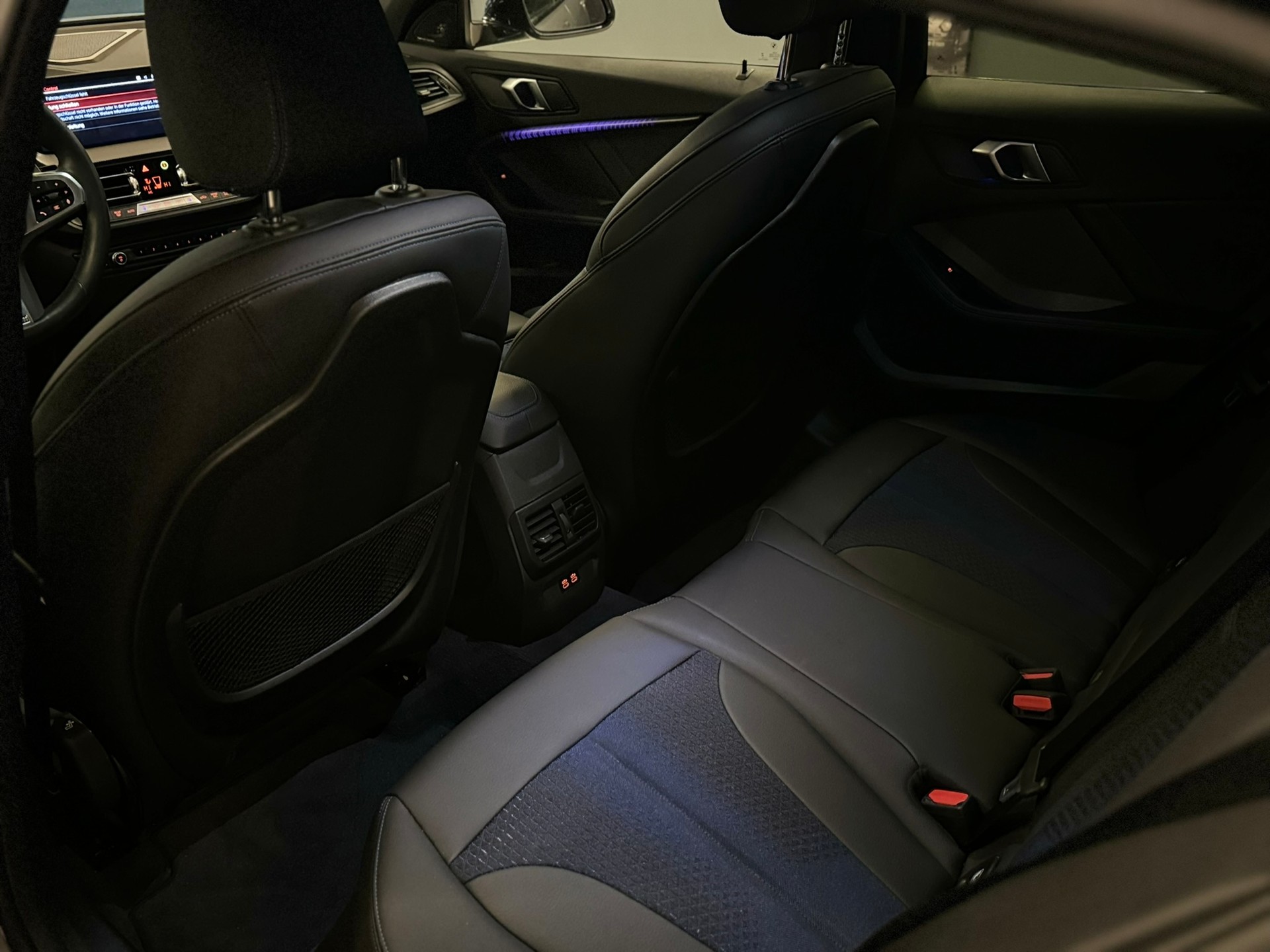 BMW 120d xDrive Steptronic Pure M Sport-image-16