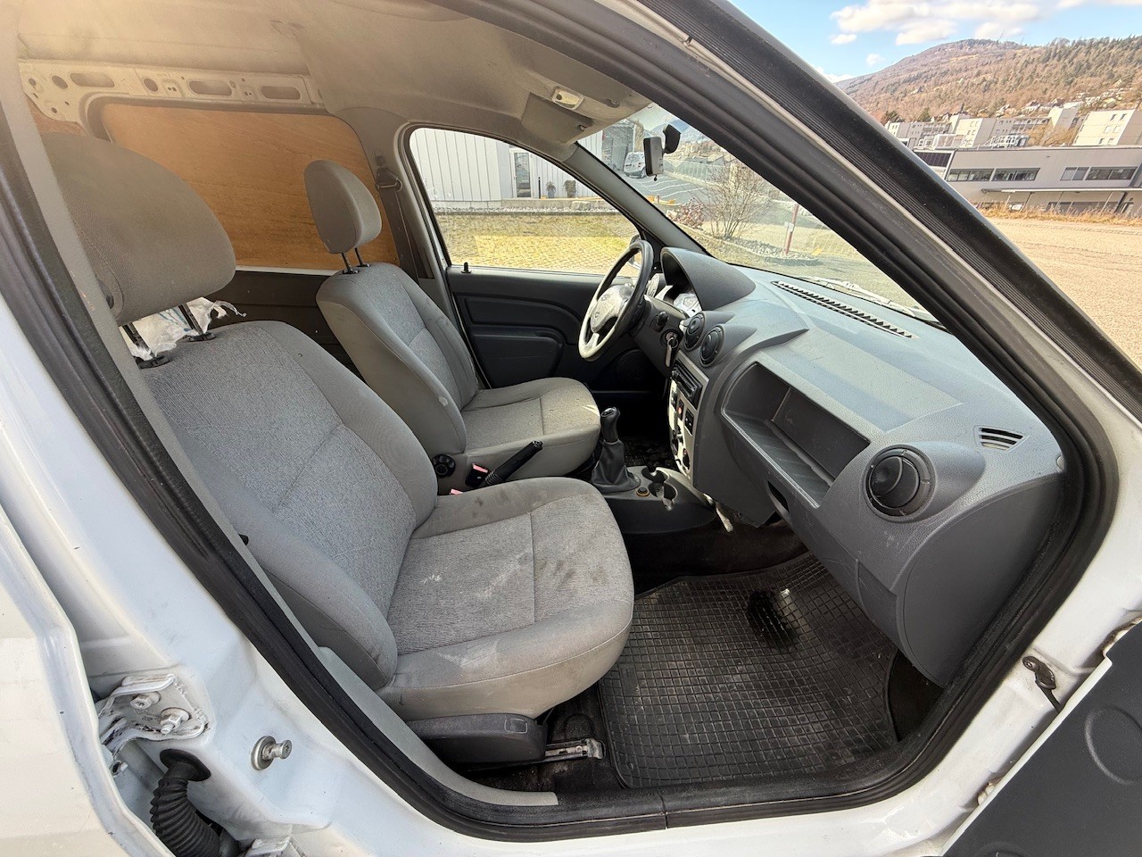 DACIA Van 1.5 DCI-image-9