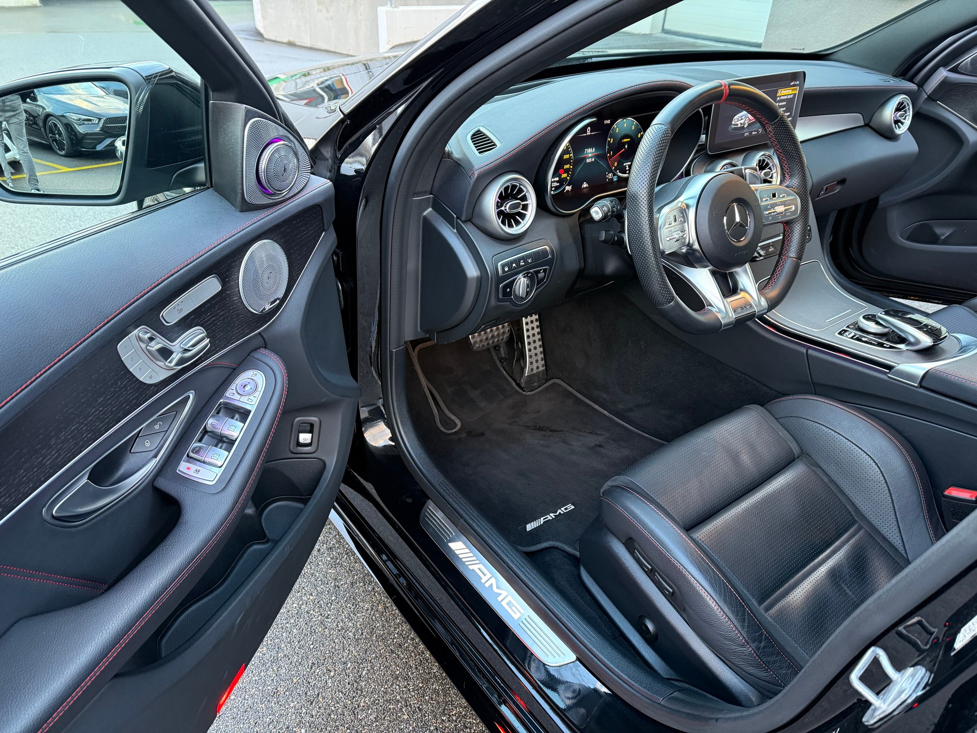 MERCEDES-BENZ C 43 AMG 4Matic 9G-Tronic-image-6