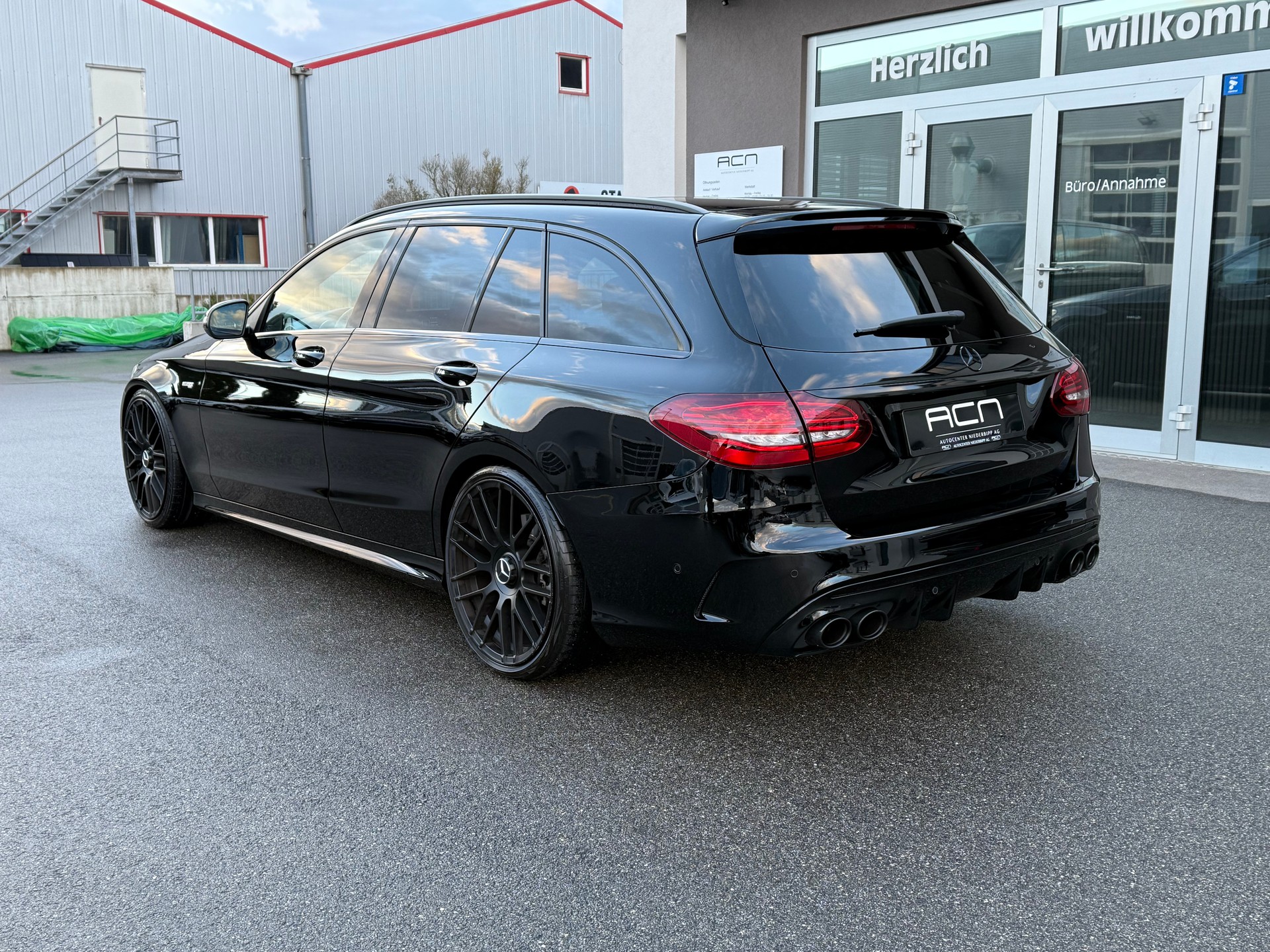 MERCEDES-BENZ C 43 AMG 4Matic 9G-Tronic-image-4