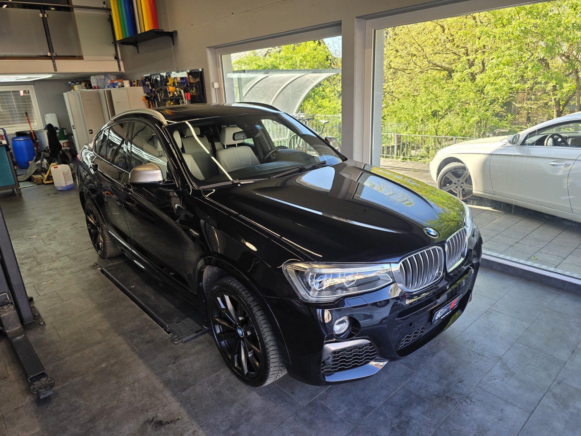 BMW X4 M 40i Steptronic-showroom-element-2