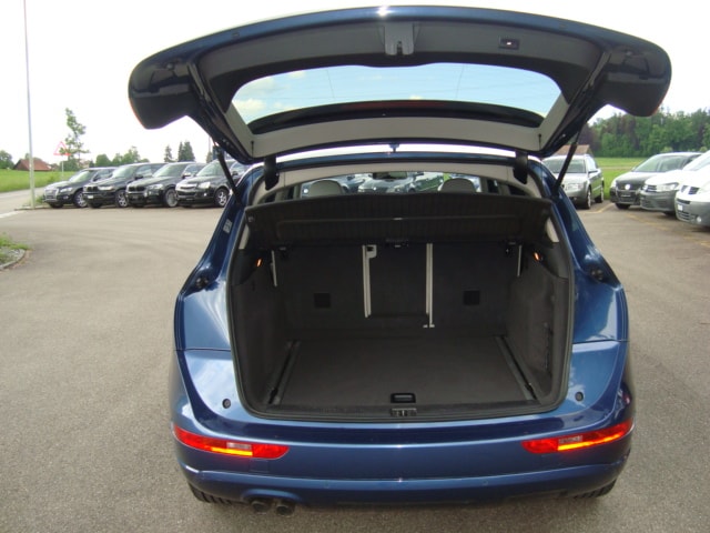 AUDI Q5 2.0 TDI quattro-image-11