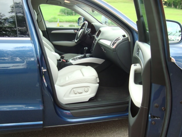 AUDI Q5 2.0 TDI quattro-image-7