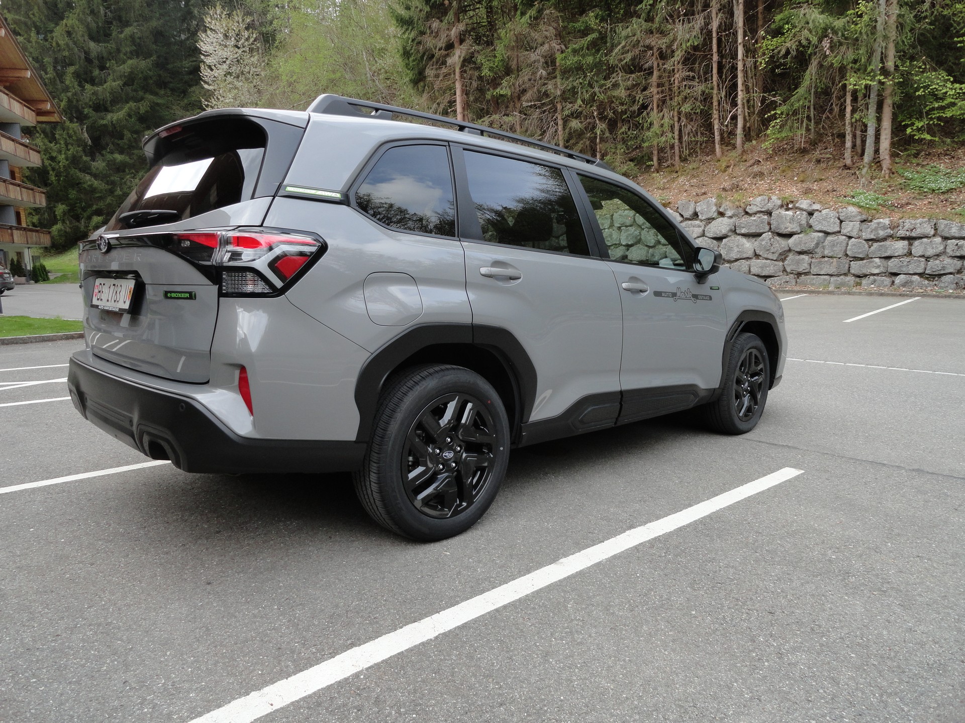 SUBARU Forester 2.0i e-Boxer Sport Lineartronic-showroom-element-3