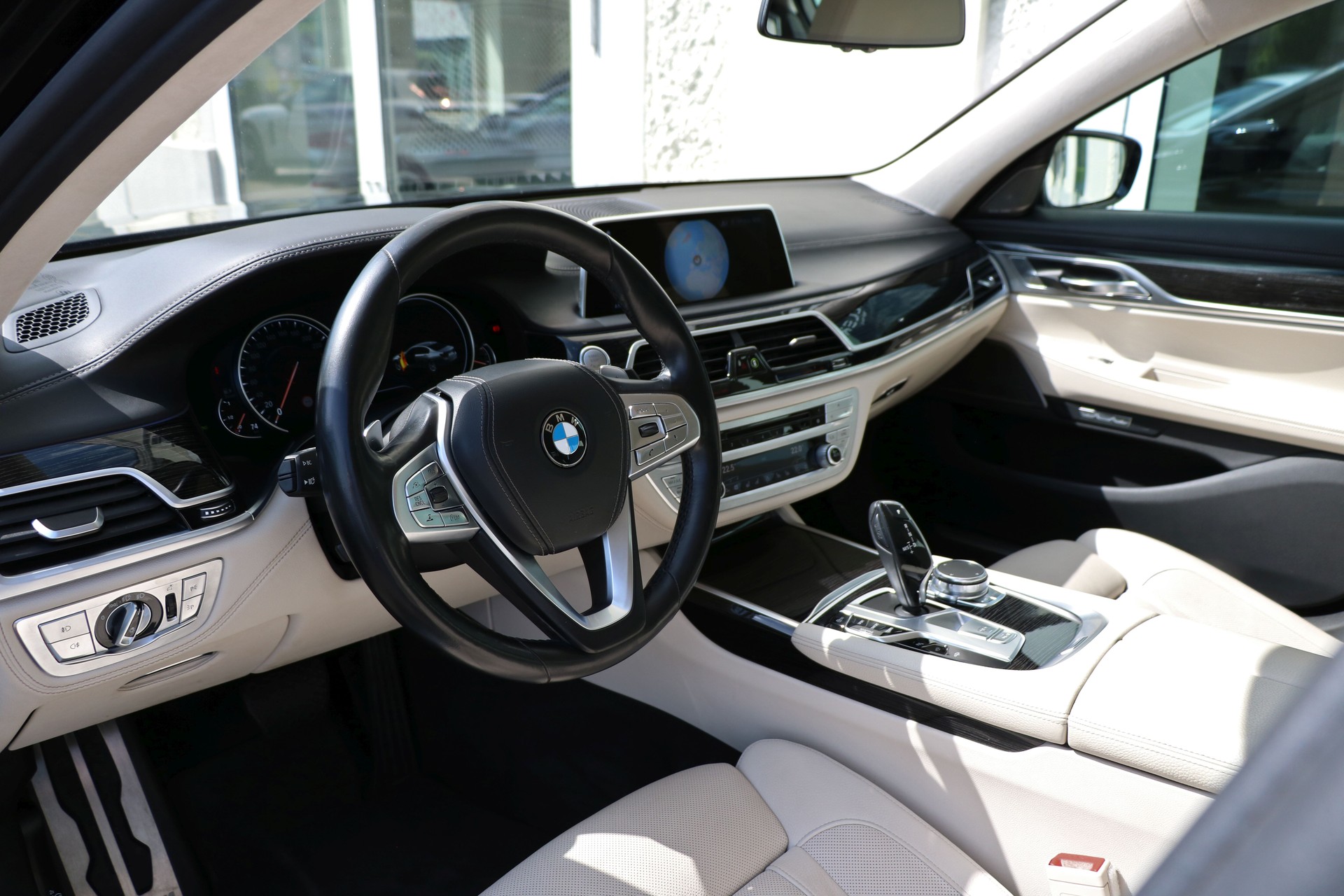 BMW 740d xDrive Steptronic-image-8