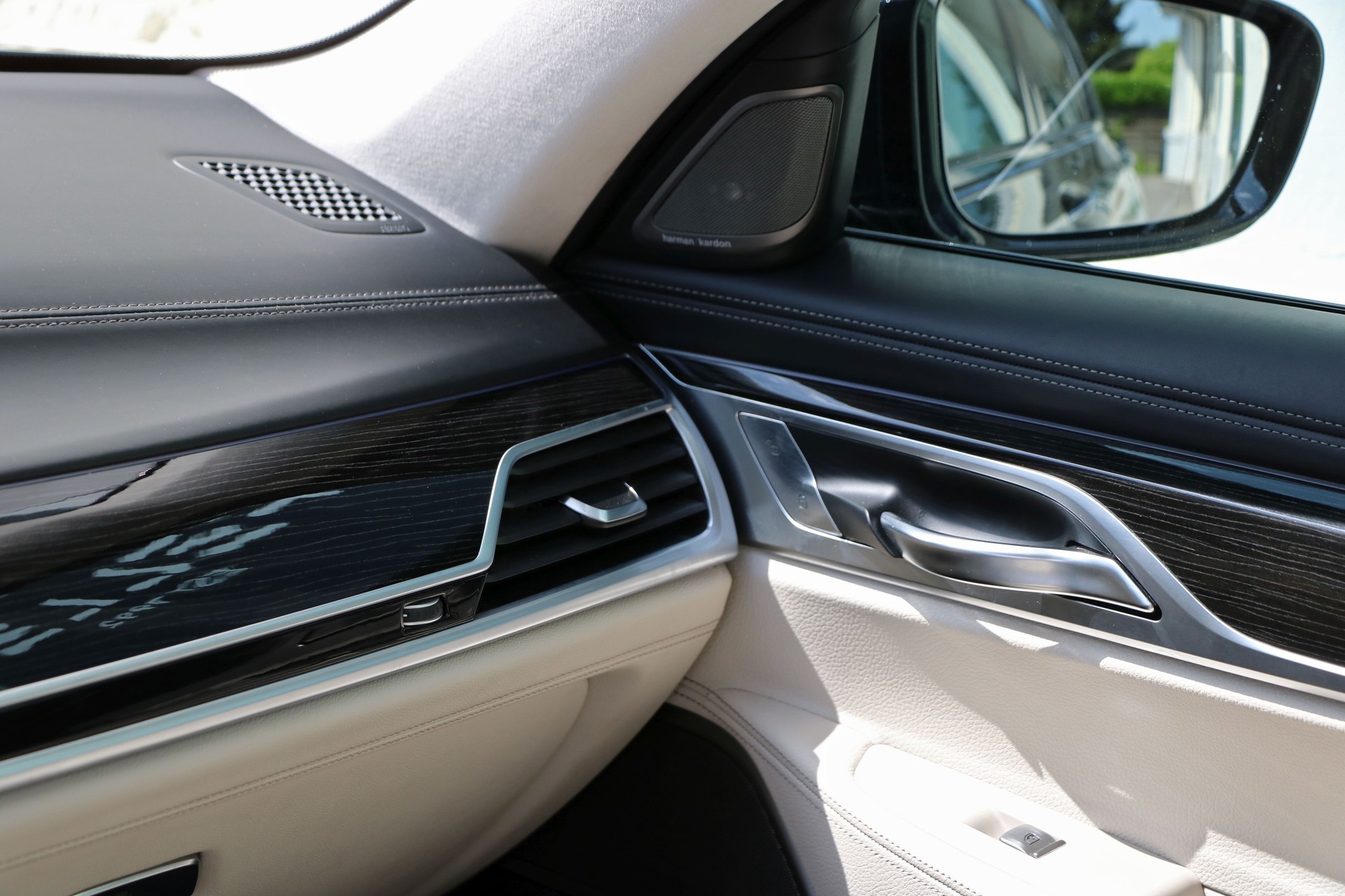 BMW 740d xDrive Steptronic-image-21