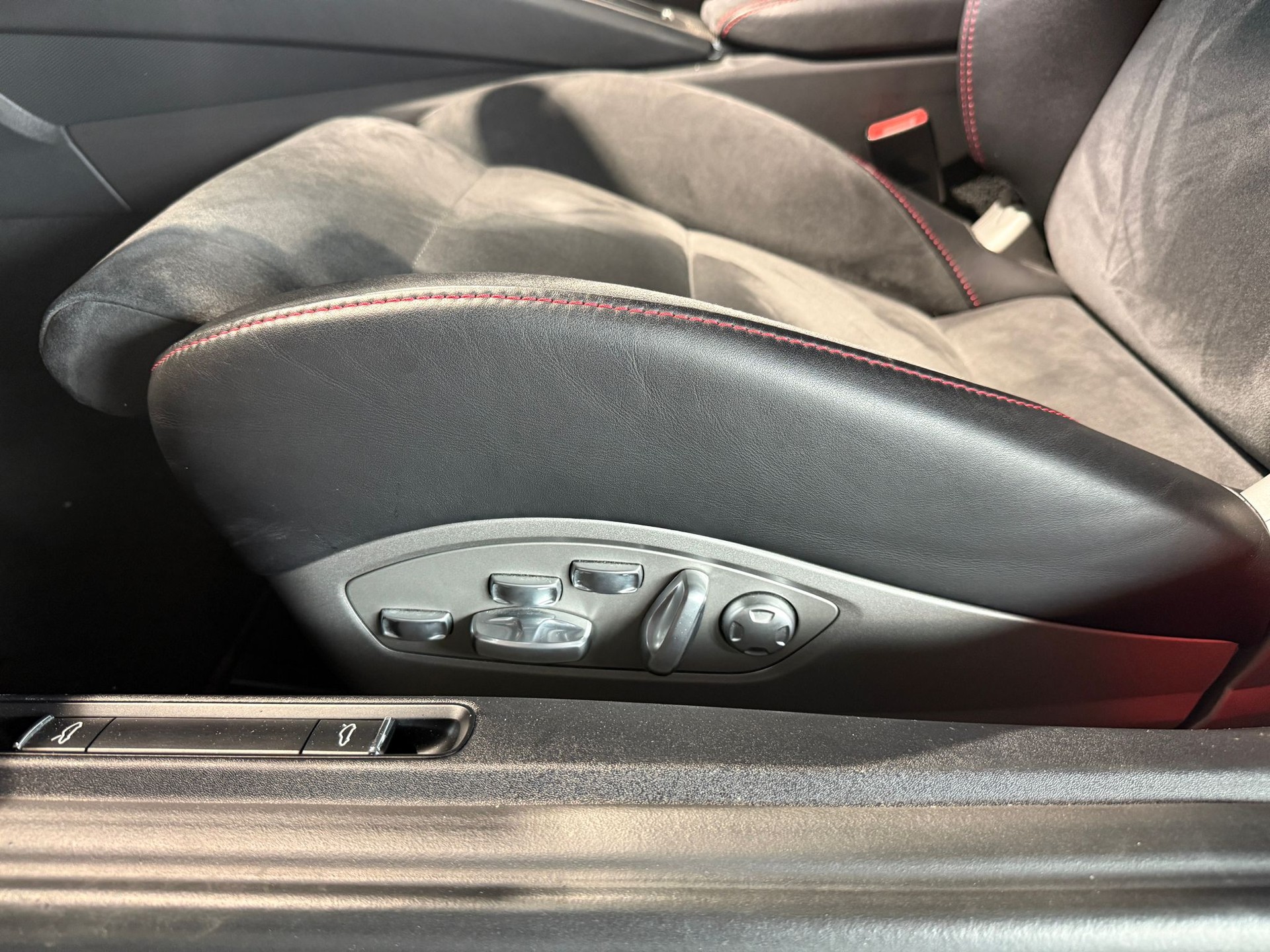 PORSCHE 911 Carrera GTS PDK-image-4