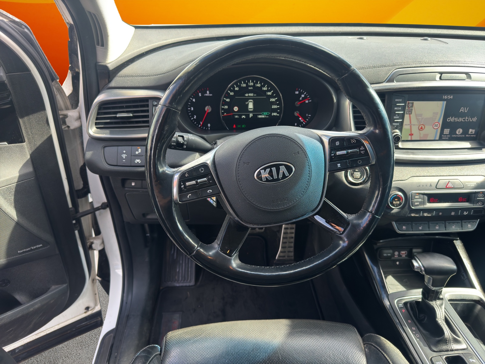 KIA Sorento 2.2 CRDI Style 5P. Automatic-image-9